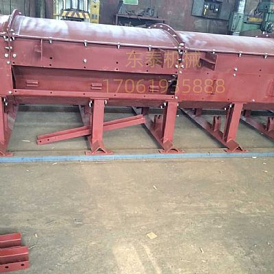 DTII型導(dǎo)料槽 加防溢裙板型導(dǎo)料槽輸送機(jī)無(wú)動(dòng)力除塵導(dǎo)料槽